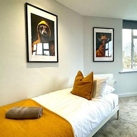 Bournemouth Getaway: 3Br Apartment Near Beach Exterior photo